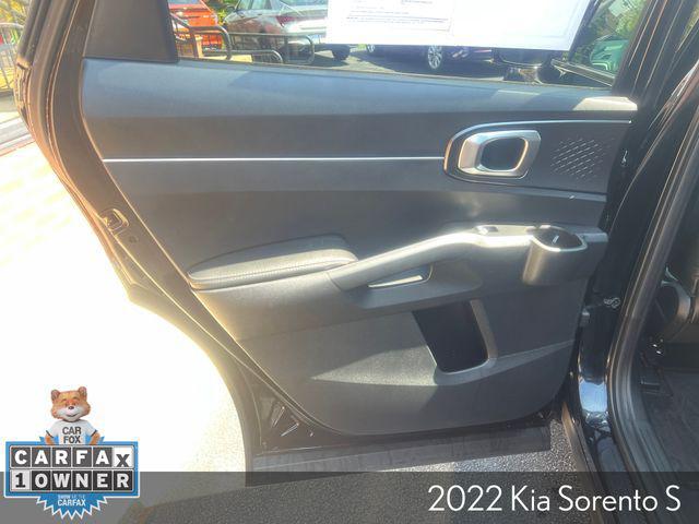 used 2022 Kia Sorento car, priced at $27,500