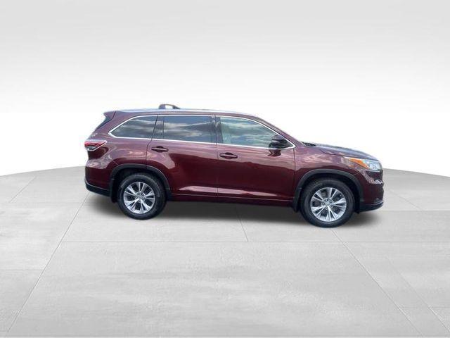 used 2014 Toyota Highlander car, priced at $17,500