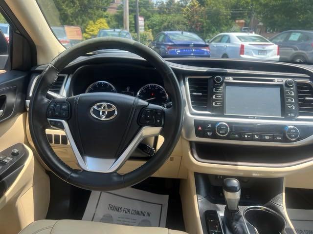 used 2014 Toyota Highlander car, priced at $17,500