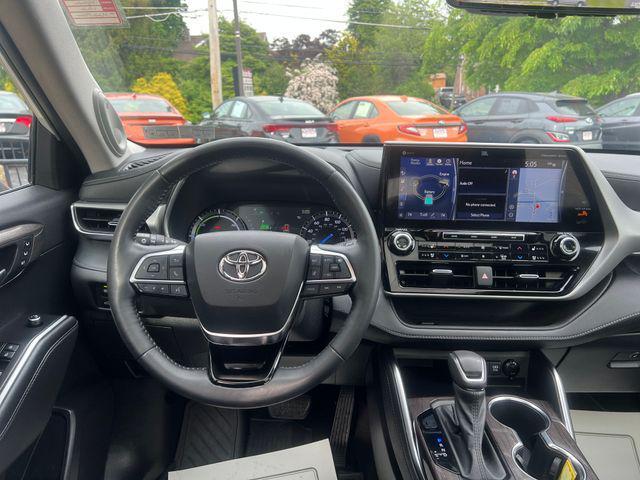 used 2021 Toyota Highlander Hybrid car, priced at $33,250