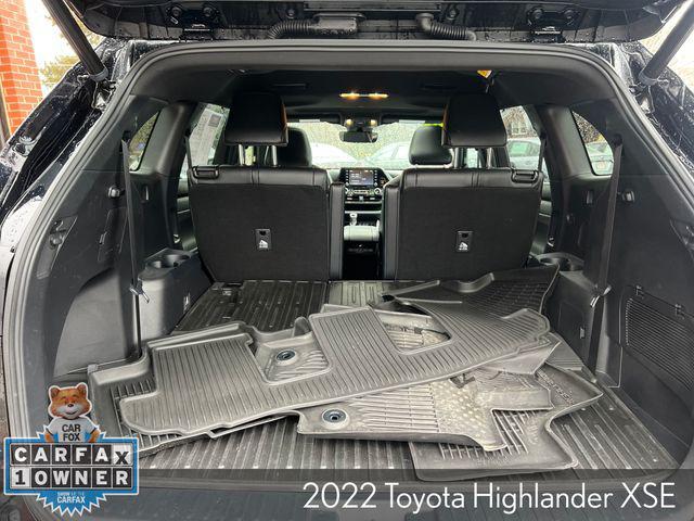 used 2022 Toyota Highlander car, priced at $36,900