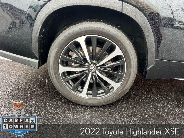 used 2022 Toyota Highlander car, priced at $36,900