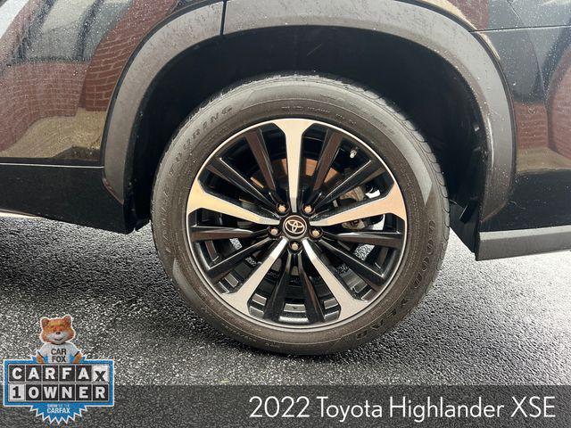 used 2022 Toyota Highlander car, priced at $36,900