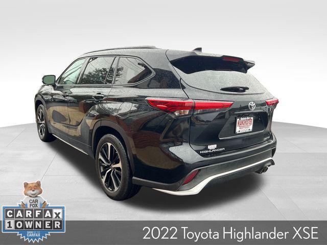 used 2022 Toyota Highlander car, priced at $36,900