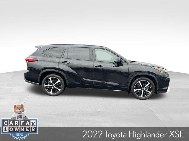 used 2022 Toyota Highlander car, priced at $36,900