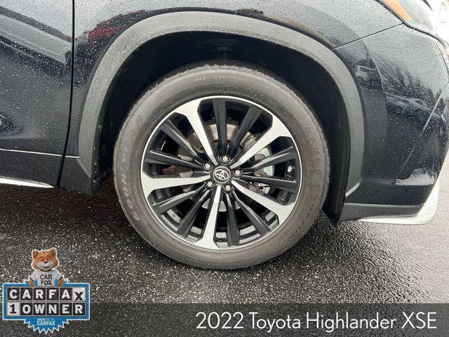 used 2022 Toyota Highlander car, priced at $36,900