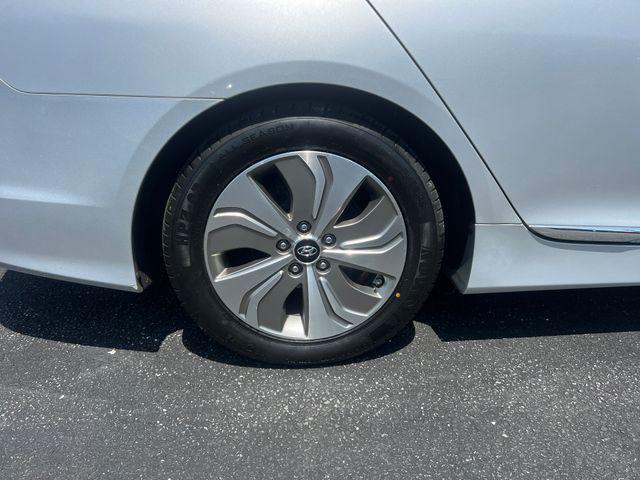 used 2014 Hyundai Sonata Hybrid car, priced at $8,250