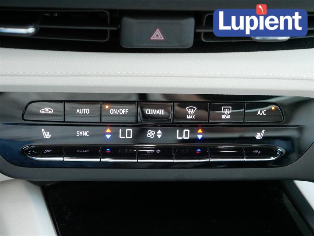 used 2021 Buick Envision car, priced at $23,524