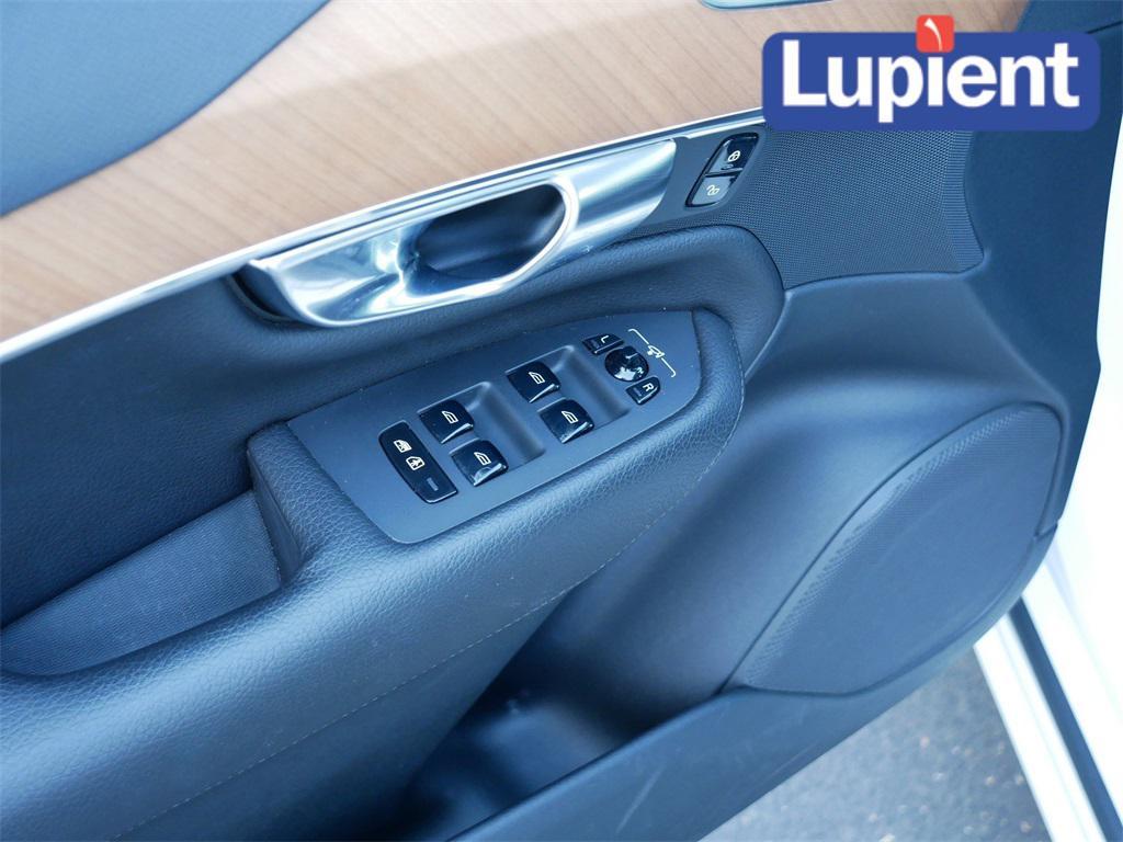 used 2022 Volvo XC90 car, priced at $31,483