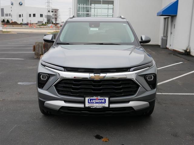 new 2025 Chevrolet TrailBlazer car, priced at $28,057