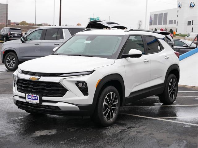 new 2025 Chevrolet TrailBlazer car, priced at $28,057