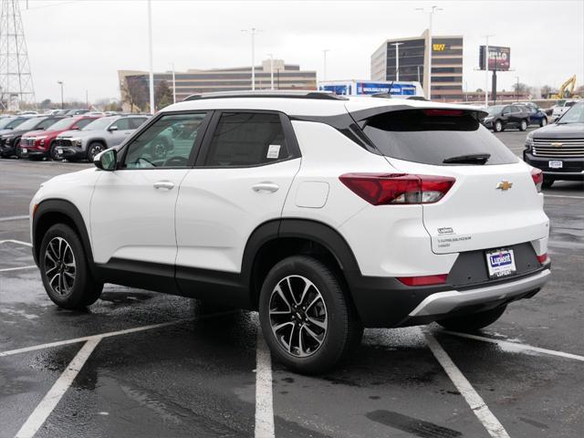 new 2025 Chevrolet TrailBlazer car, priced at $28,057