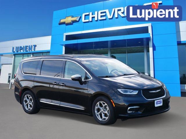 used 2022 Chrysler Pacifica car, priced at $27,075
