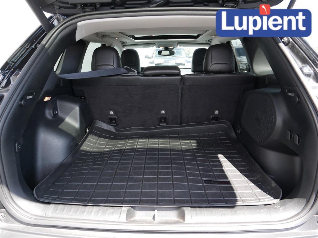 used 2022 Jeep Cherokee car, priced at $23,989
