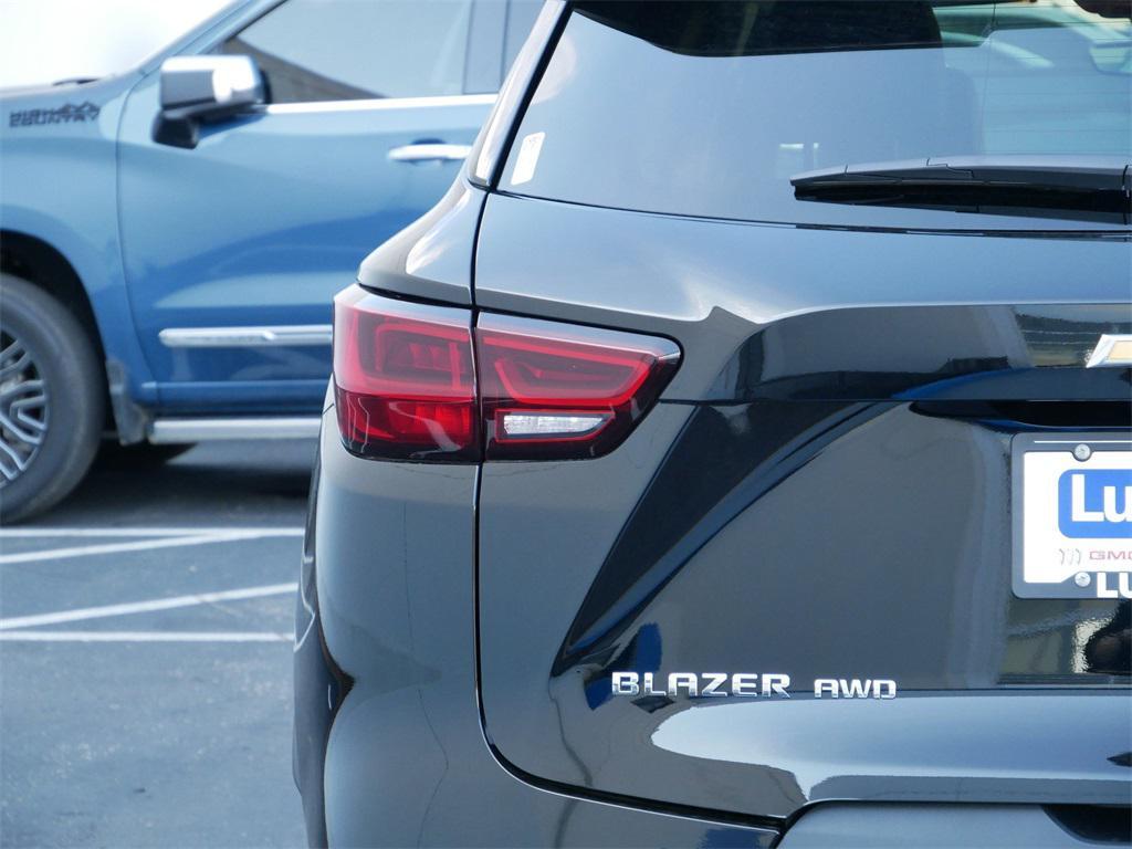 new 2025 Chevrolet Blazer car, priced at $44,620