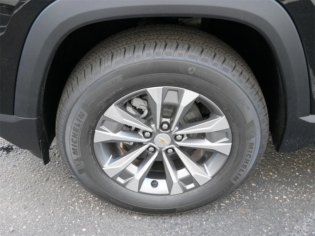 new 2026 Chevrolet Equinox car, priced at $30,543