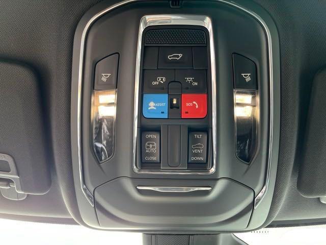 new 2025 Jeep Grand Cherokee car, priced at $44,795