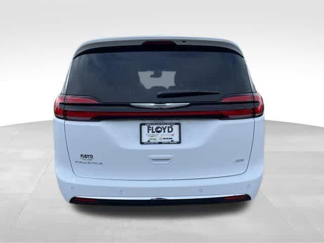 new 2025 Chrysler Pacifica car, priced at $50,315