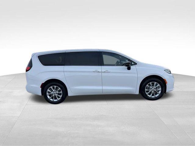 new 2025 Chrysler Pacifica car, priced at $50,315