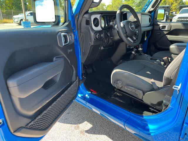 new 2025 Jeep Wrangler car, priced at $44,575