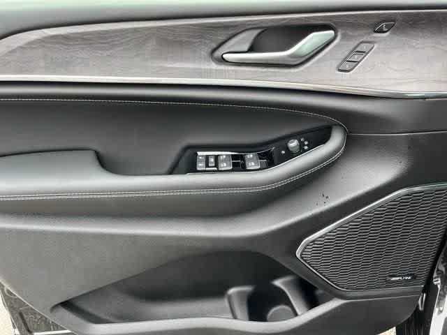 new 2025 Jeep Grand Cherokee L car, priced at $61,251