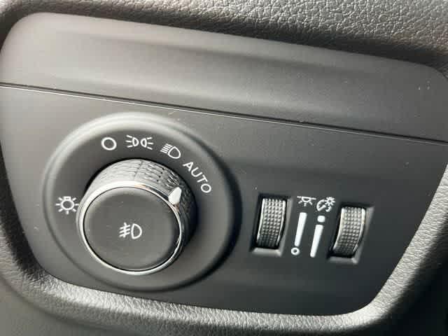 new 2025 Jeep Grand Cherokee L car, priced at $61,251