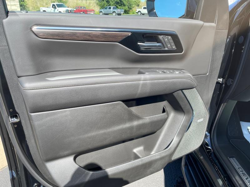 new 2025 Chevrolet Suburban car, priced at $83,885