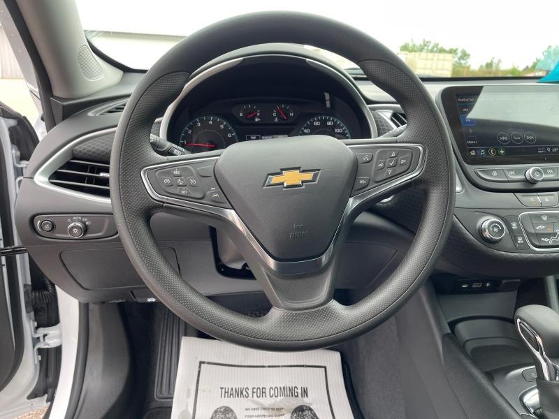 new 2025 Chevrolet Malibu car, priced at $27,644