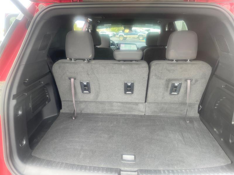 used 2024 Chevrolet Traverse car, priced at $39,995