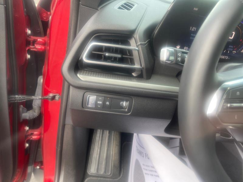 used 2024 Chevrolet Traverse car, priced at $39,995