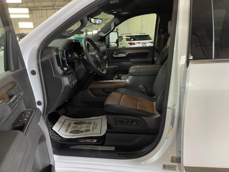 new 2025 Chevrolet Silverado 3500 car, priced at $91,240