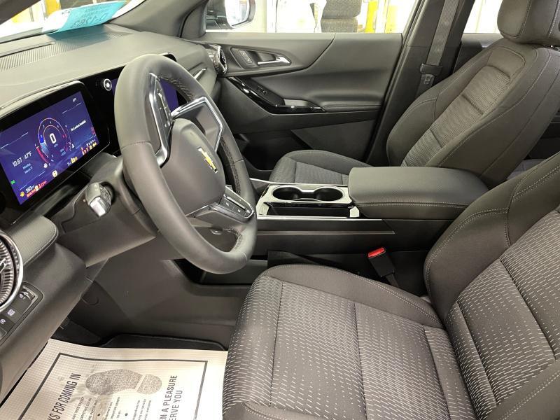 new 2025 Chevrolet Equinox car, priced at $29,995