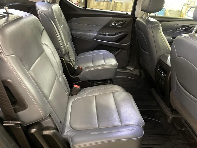 used 2021 Chevrolet Traverse car, priced at $35,995