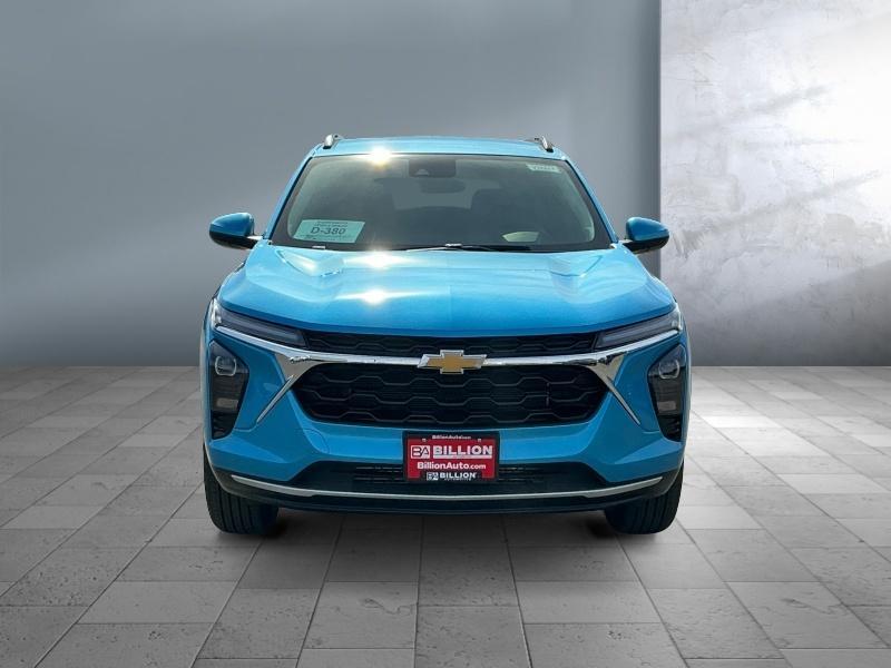 new 2025 Chevrolet Trax car, priced at $26,179