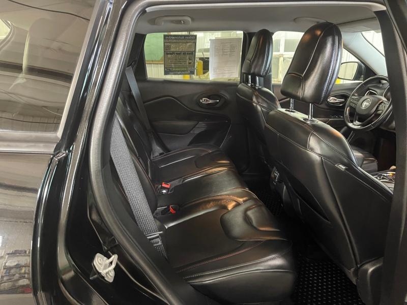 used 2020 Jeep Cherokee car, priced at $23,995