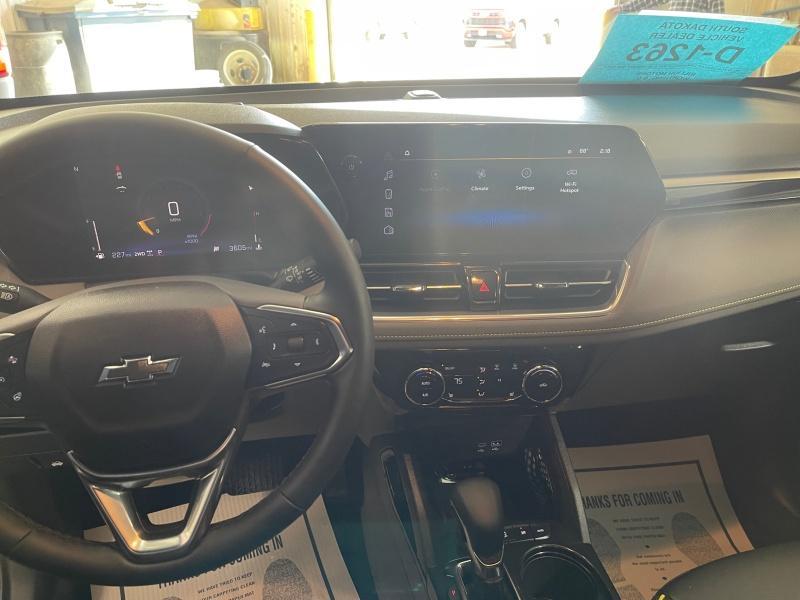 used 2025 Chevrolet TrailBlazer car, priced at $31,995