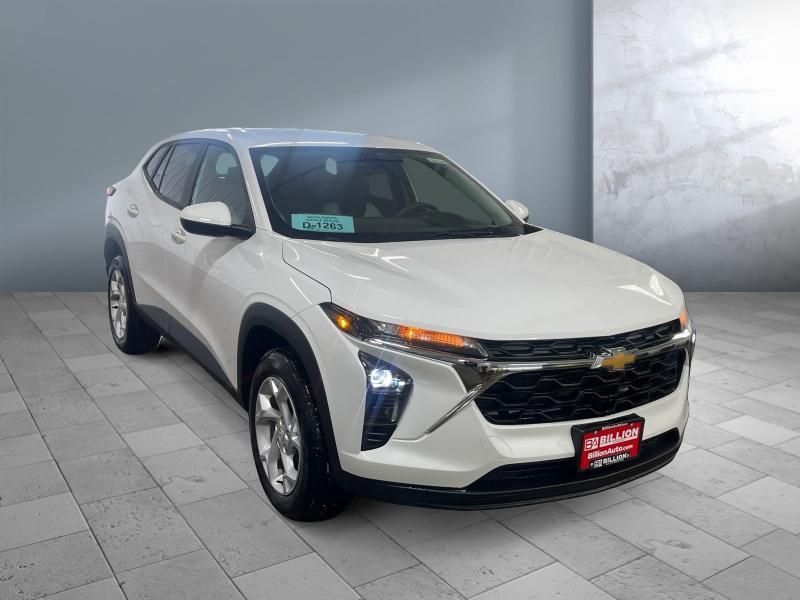 new 2026 Chevrolet Trax car, priced at $24,385