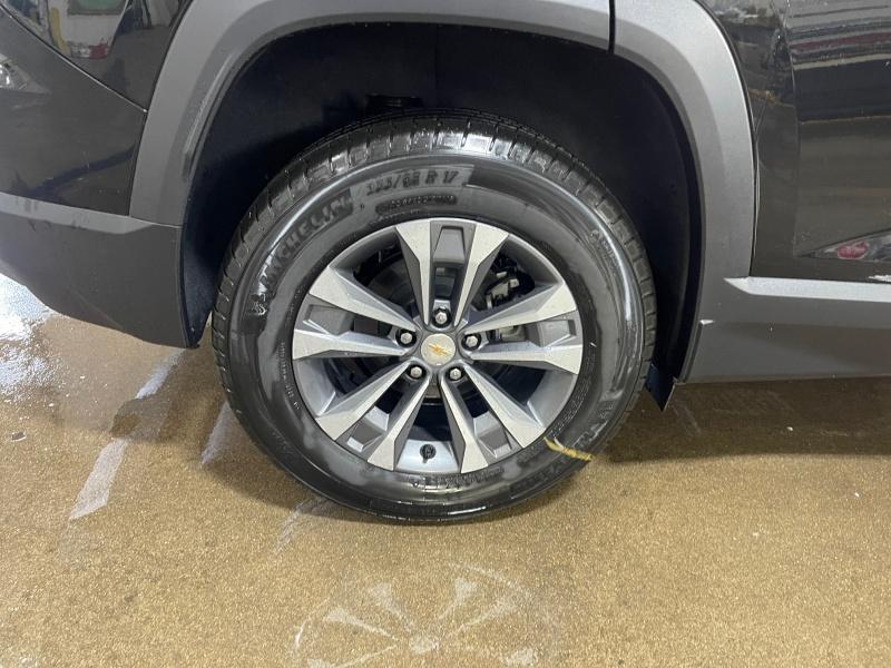 new 2025 Chevrolet Equinox car, priced at $36,124