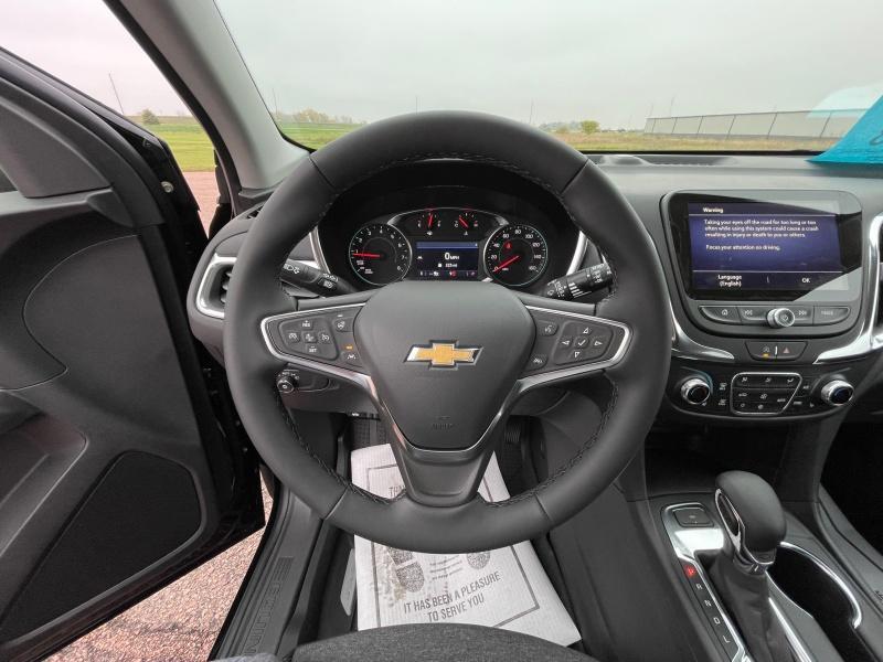 new 2024 Chevrolet Equinox car, priced at $33,439