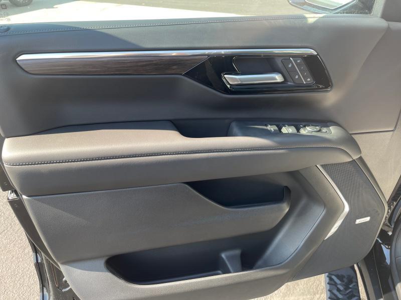 new 2025 Chevrolet Tahoe car, priced at $81,305