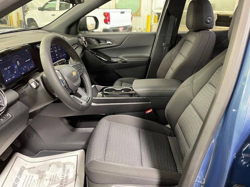 new 2025 Chevrolet Equinox car, priced at $33,293