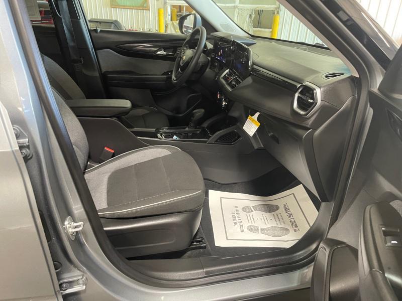 used 2025 Chevrolet TrailBlazer car, priced at $27,995
