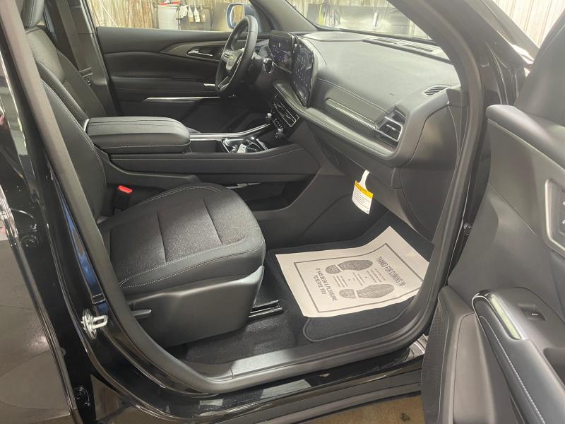 new 2025 Chevrolet Traverse car, priced at $45,060