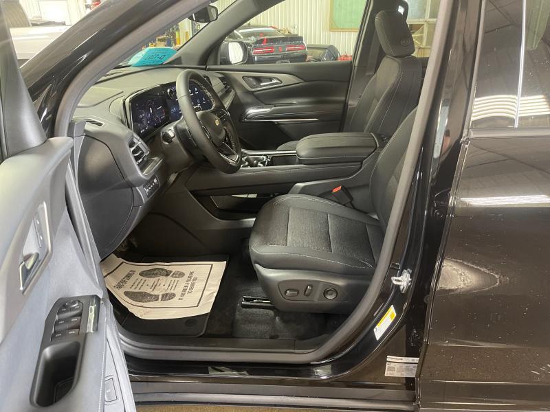 new 2025 Chevrolet Traverse car, priced at $45,060