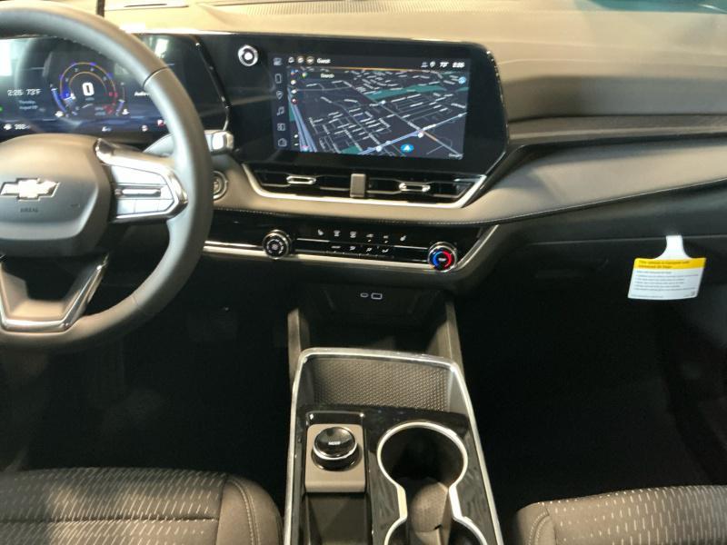 new 2026 Chevrolet Equinox car, priced at $30,495