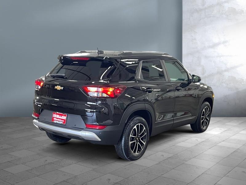 new 2025 Chevrolet TrailBlazer car, priced at $28,984