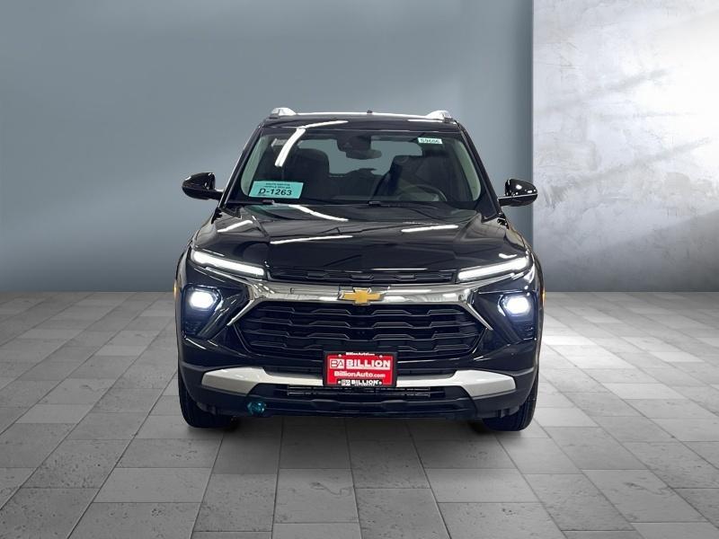 new 2025 Chevrolet TrailBlazer car, priced at $28,984