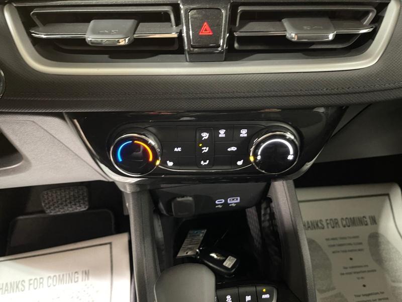 new 2025 Chevrolet TrailBlazer car, priced at $28,984