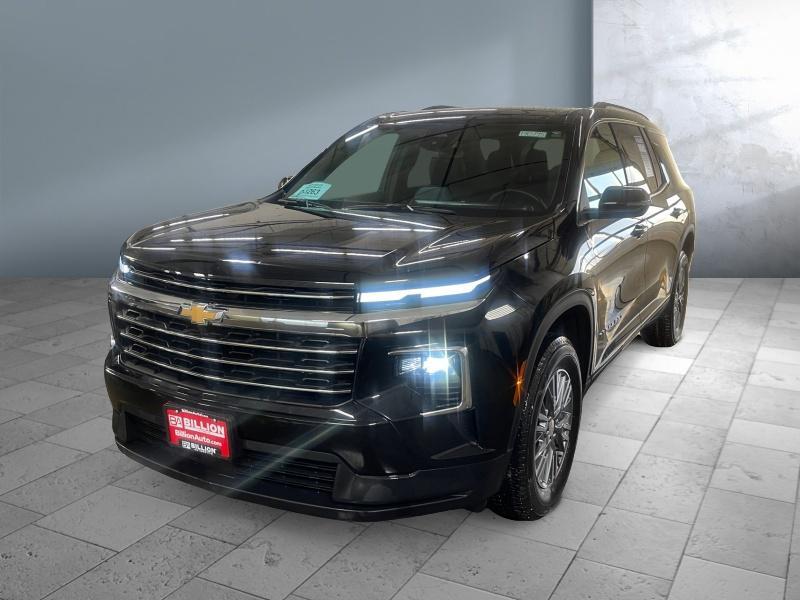 used 2025 Chevrolet Traverse car, priced at $39,995