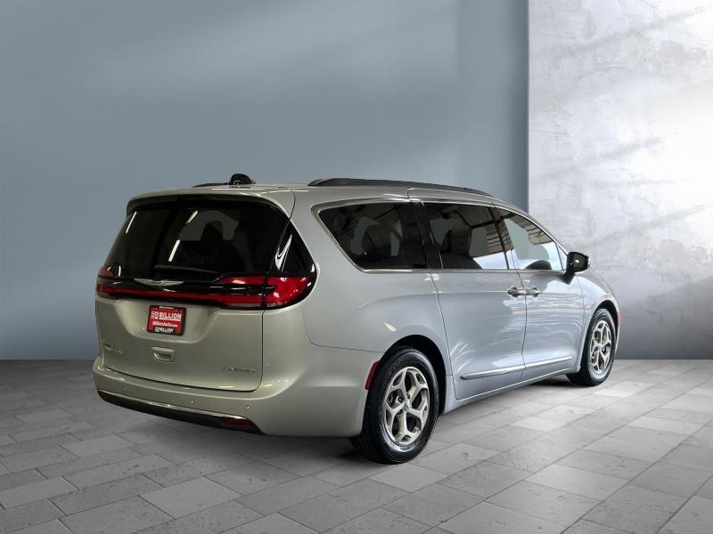 used 2023 Chrysler Pacifica car, priced at $30,995